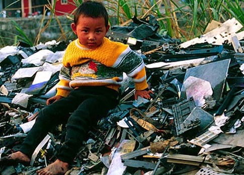 computer-junk-green-prophet recycled computer upcycling israel PC reusing